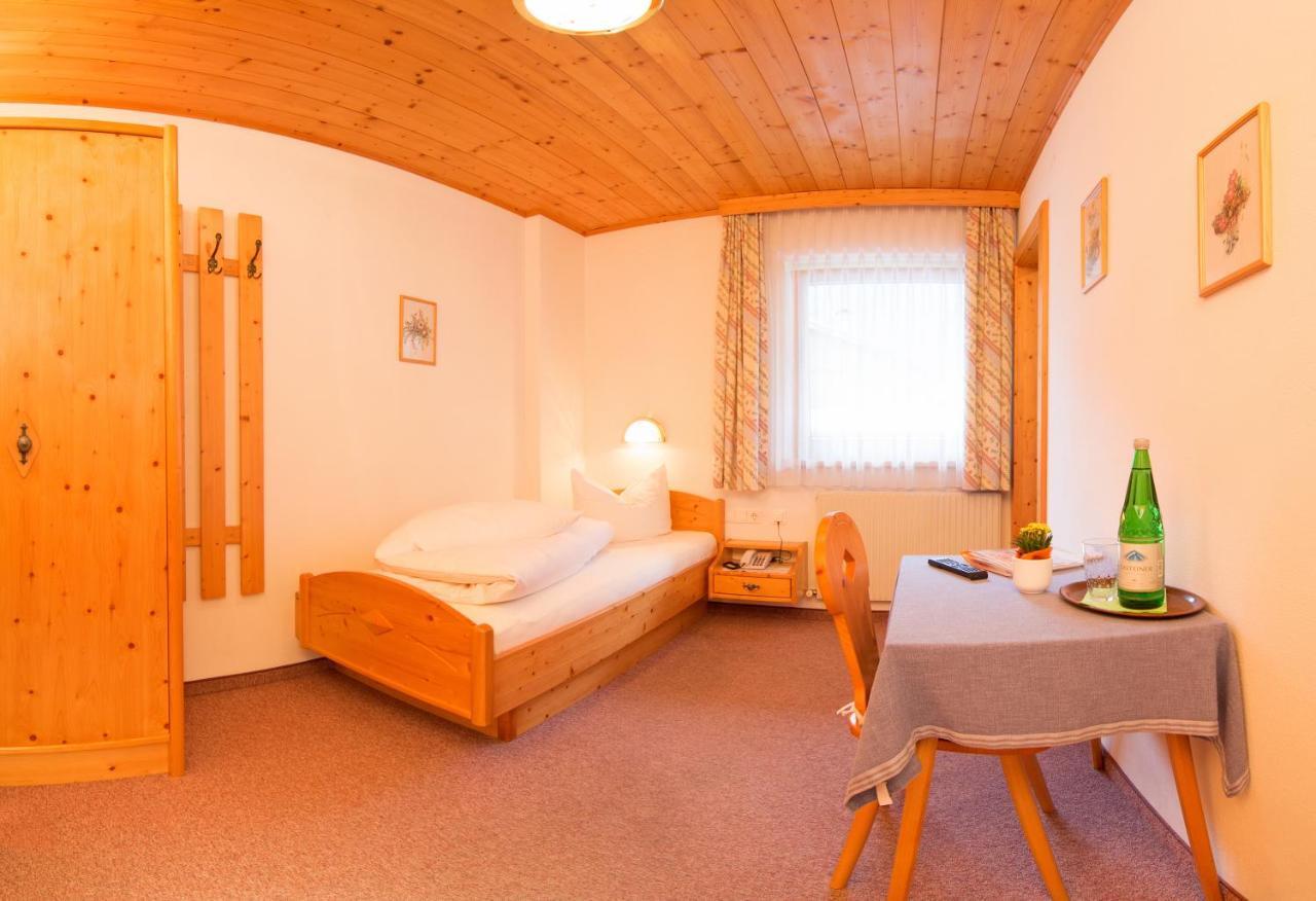 Haus Elisabeth Neustift im Stubaital Quarto foto